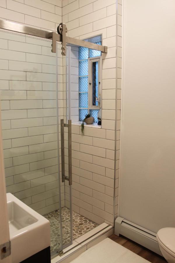Accentuated Apartment In Manayunk Philadelphia Exterior photo