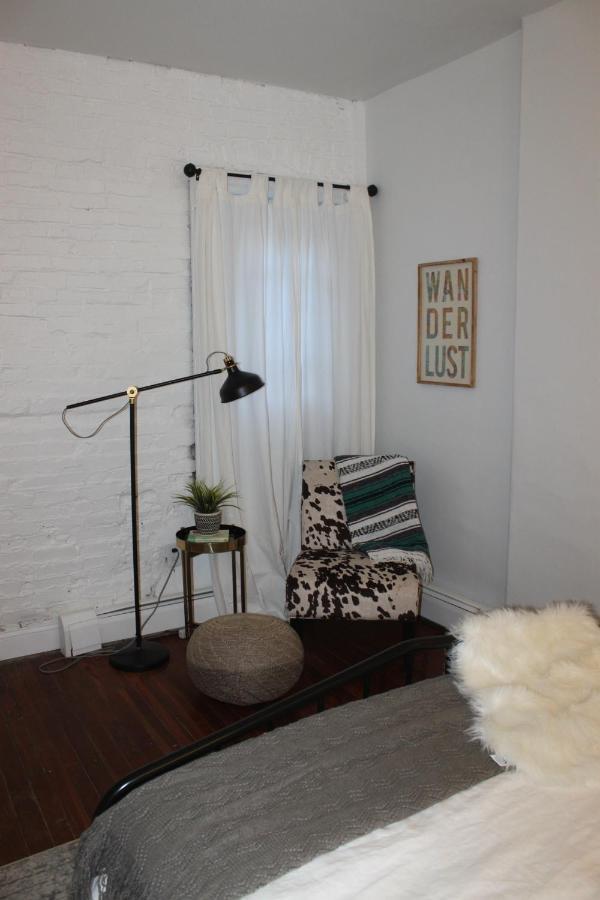 Accentuated Apartment In Manayunk Philadelphia Exterior photo